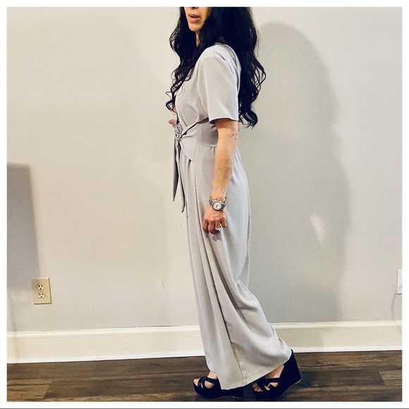 ✨LAST ONE✨Short sleeves front knot detail jumpsuit - Picture 7 of 8